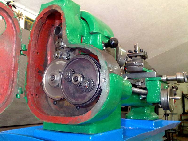 Загальний вигляд токарно-гвинторізного верстата ТВ-16 ТВ16 Загальний вигляд токарно-гвинторізного верстата